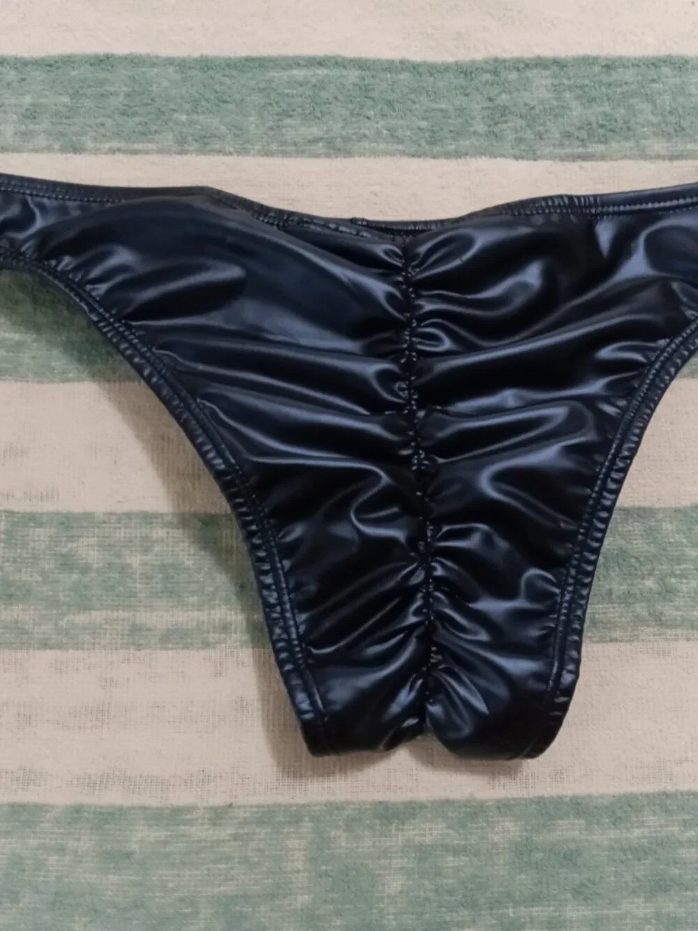 NIB ASIAN RUBBER LOOK CHEEKY UNDERWEAR BIKINI BRIEF, ASIAN 